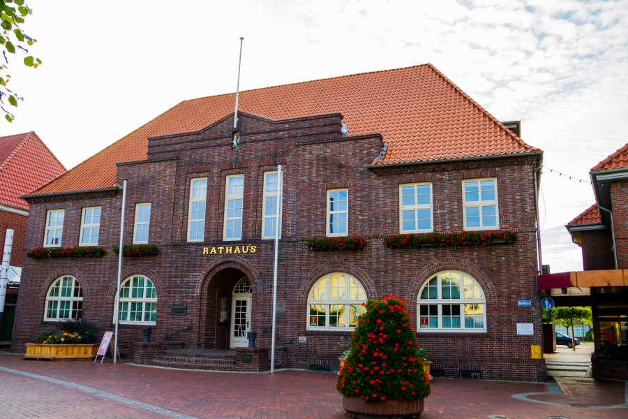 2016-06-10 Westerstede, Rathaus (freddy2001)