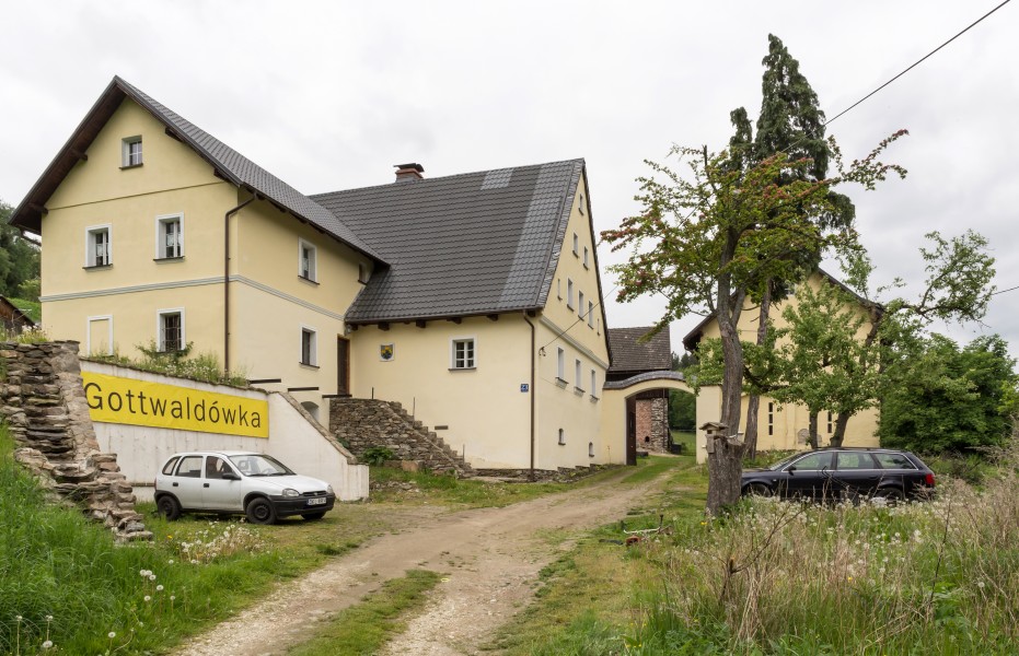 2016 Gotwaldówka w Kątach Bystrzyckich 1