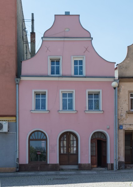 2016 Niemcza, pl. Rynek 25 02