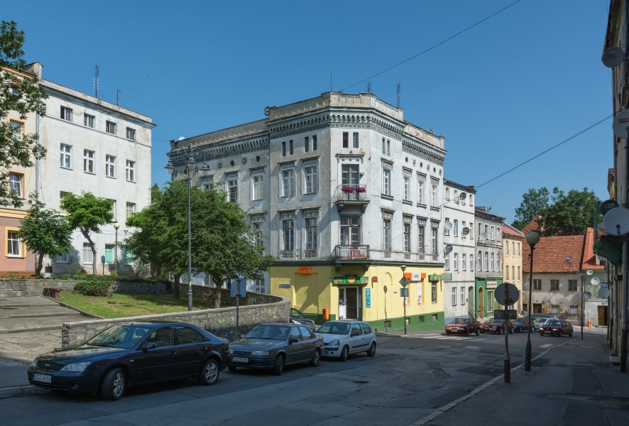 2016 Niemcza, ul. Królowej Jadwigi 1 01