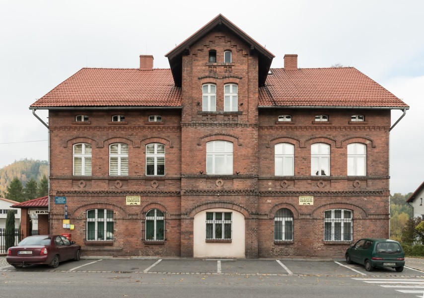 2016 Nowa Ruda, ul. Niepodległości 56 3