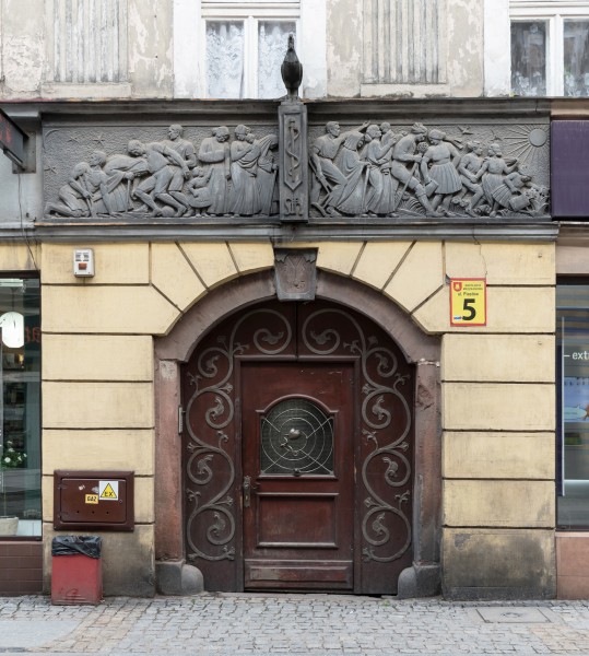 2016 Nowa Ruda, ul. Piastów 5 1