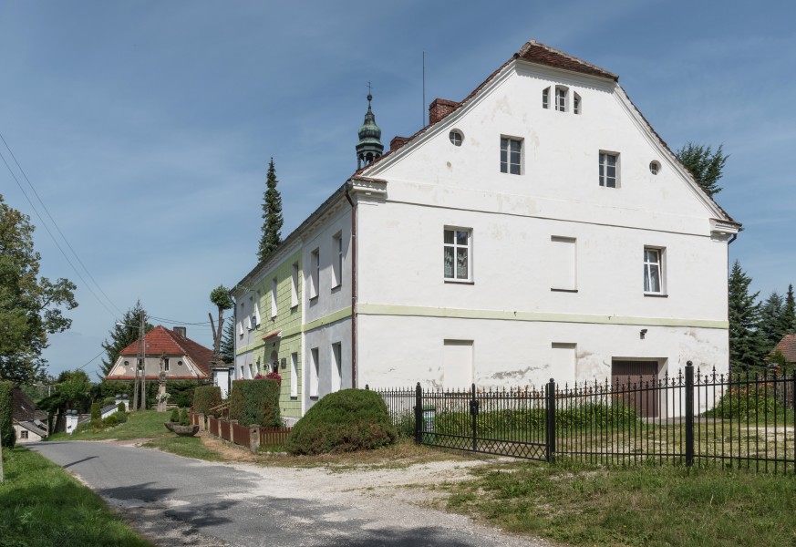 2016 Plebania w Trzebieszowicach 02