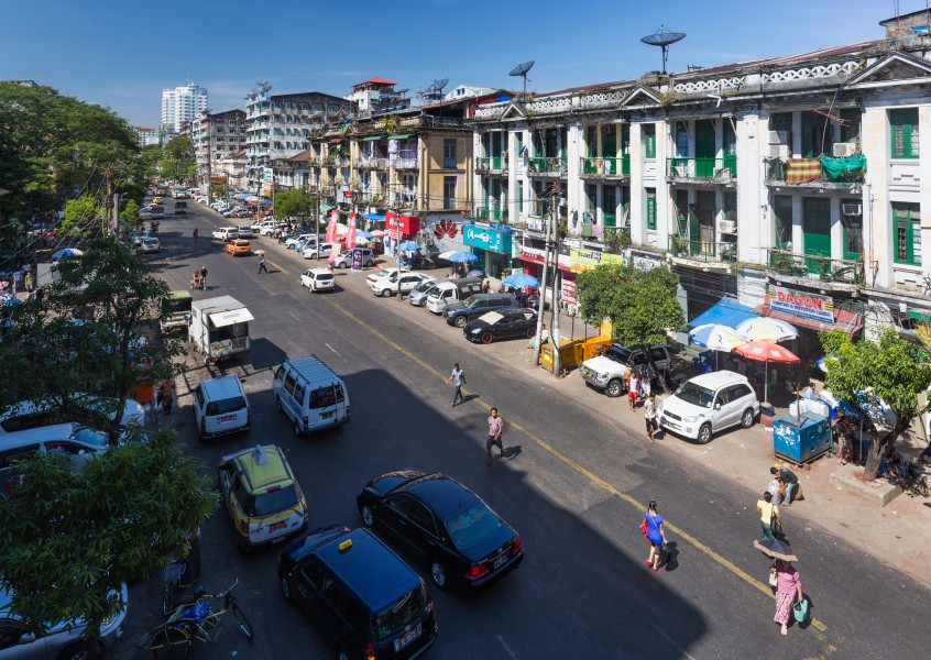 2016 Rangun, Ulica Anawratha (02)