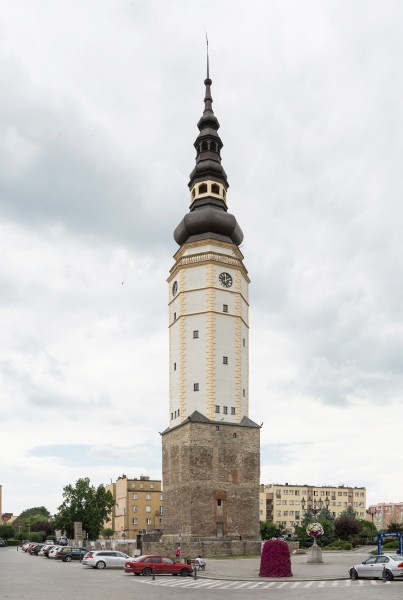 2016 Wieża ratuszowa w Strzelinie 2