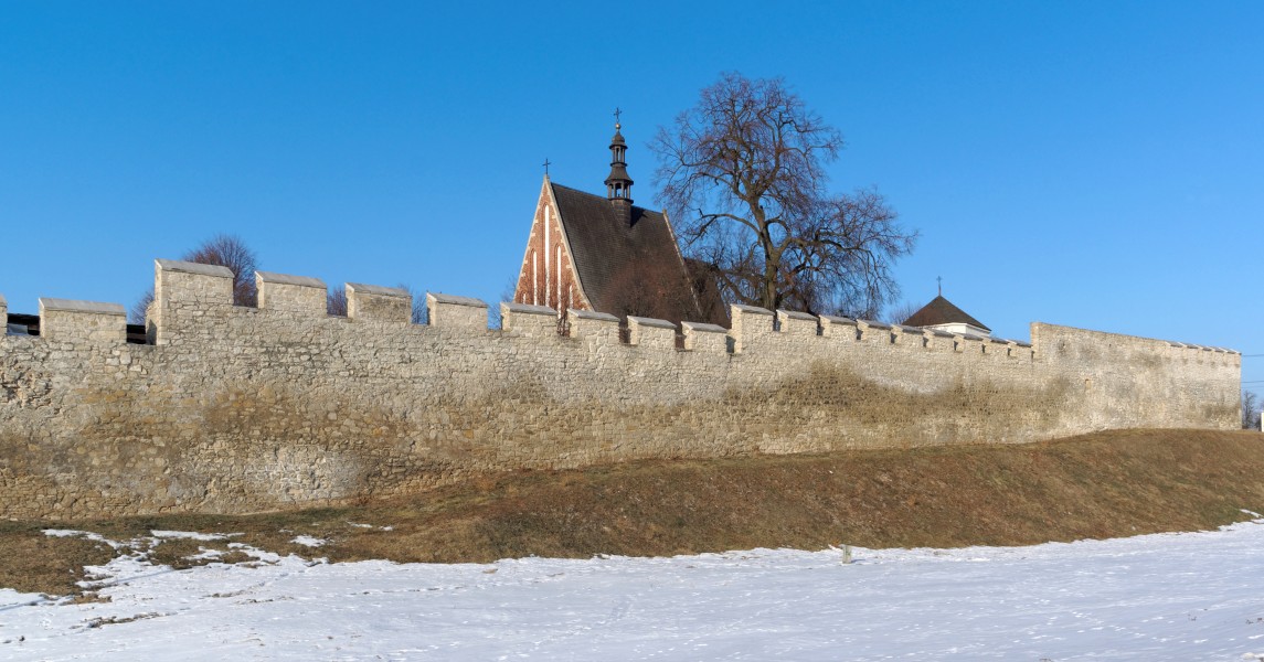 20170211 Szydłów mury miejskie 4173