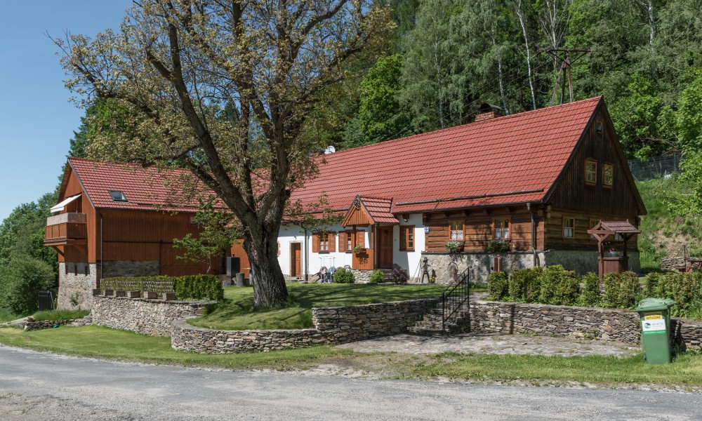 2017 Dom nr 22 w Kątach Bystrzyckich