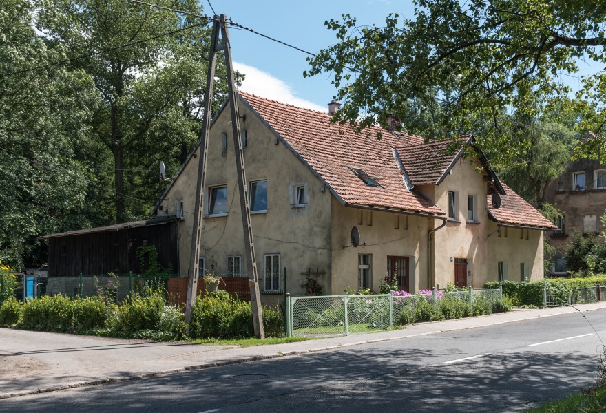2017 Dom przy ul. Kłodzkiej 41 w Głuszycy Górnej 3