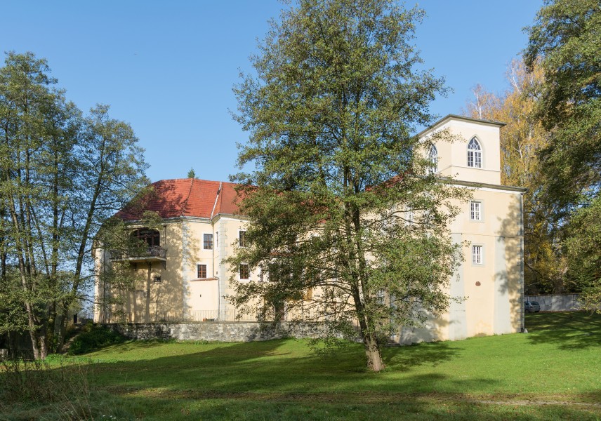 2017 Pałac w Trzebieszowicach 1