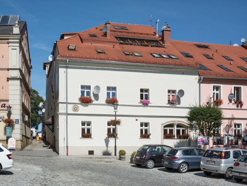 2018 Duszniki-Zdrój, Rynek 8 1