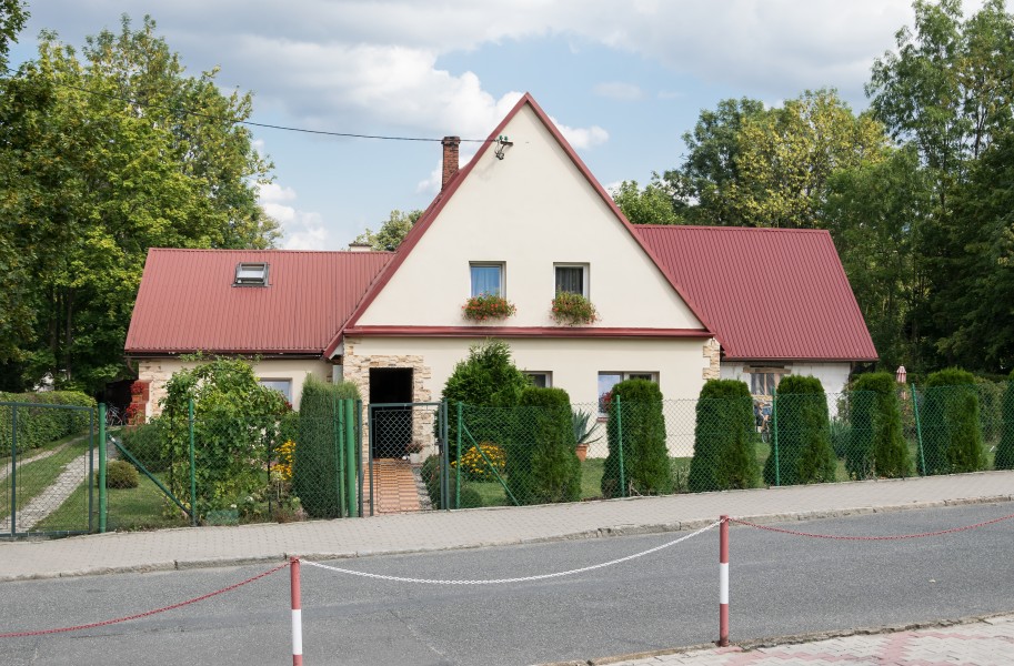 2018 Międzylesie, ul. Powstańców Śląskich 11 1