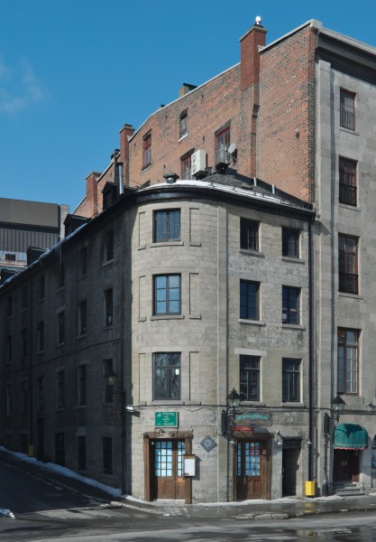 21 Rue de la Commune E