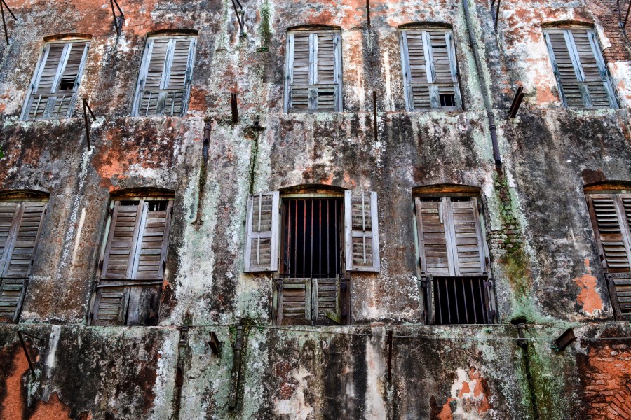 বালিয়াটি প্রাসাদের অন্দরমহলের জানালা