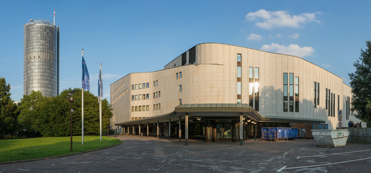 Aalto-Theater-Abends-02-2014