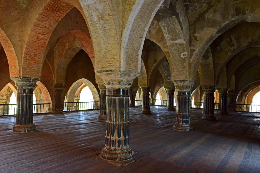 Adina Masjid Badshah Ki Takht 2