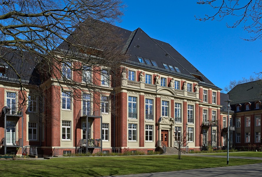 AK Barmbek old main building 01