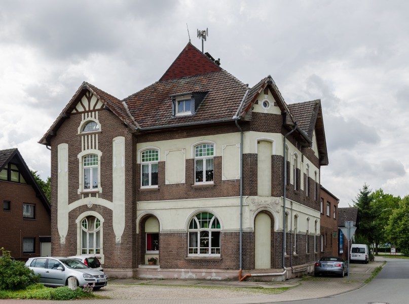 Alpen, Bahnhofsgaststätte, 2017-08 CN-01