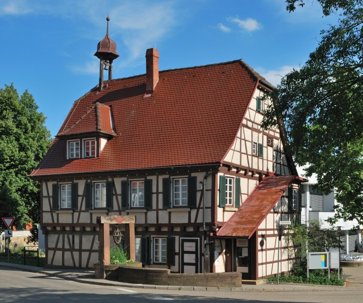 Altes Rathaus Höfingen (1)