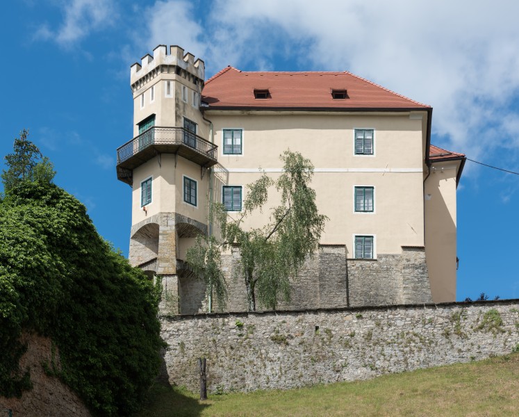 Althofen Schlossplatz 2 Neues Schloss West-Ansicht 24062015 5197
