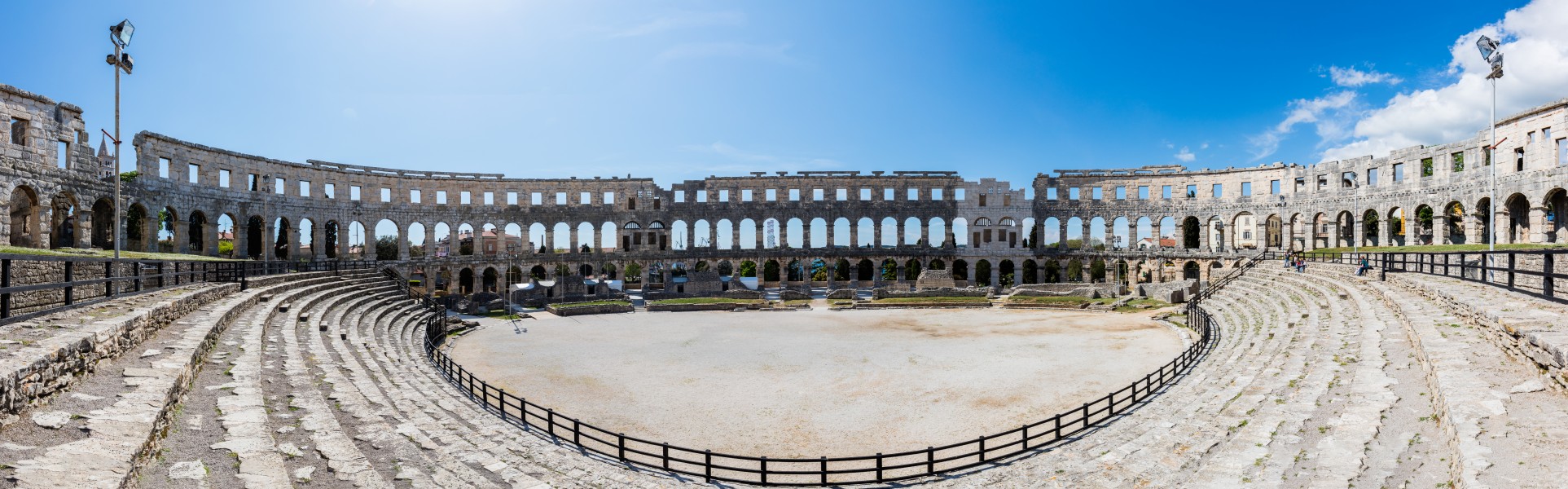 Anfiteatro de Pula, Croacia, 2017-04-16, DD 07-11 PAN