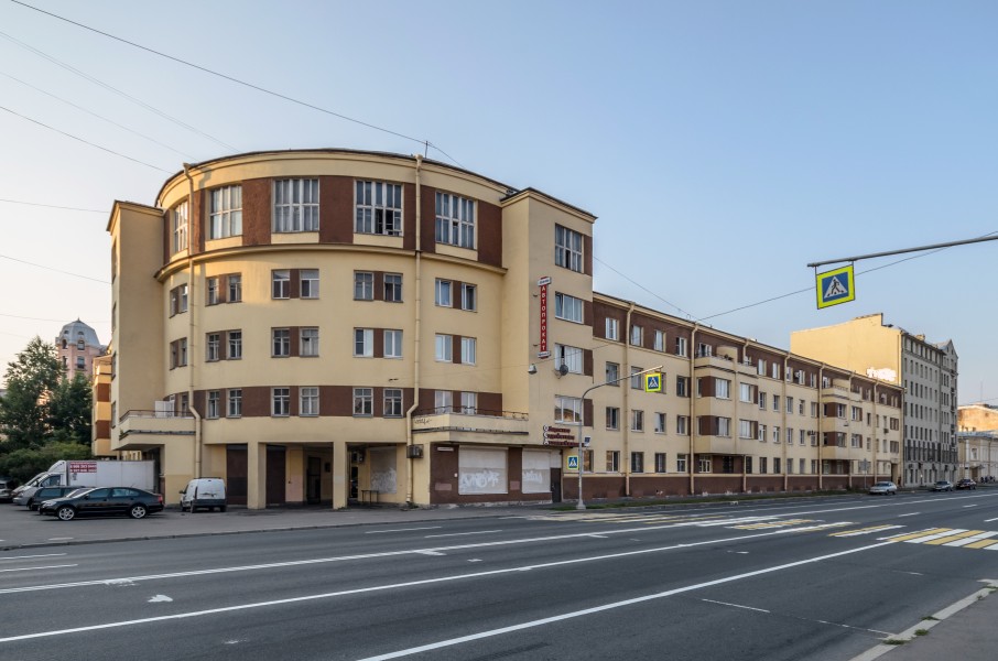 Apartment House at Obvodny Canal SPB 01