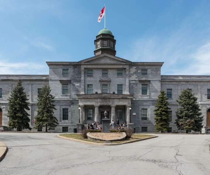 Arts Building, McGill University, Montréal, Southeast view 20170410 1