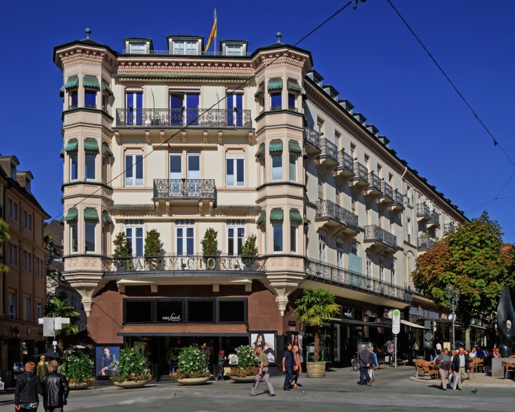 Baden-Baden 10-2015 img20 Leopoldsplatz Haus Victoria