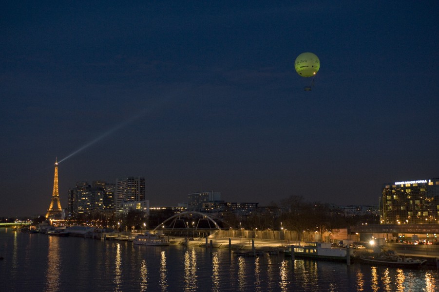 Ballondeparisbynight