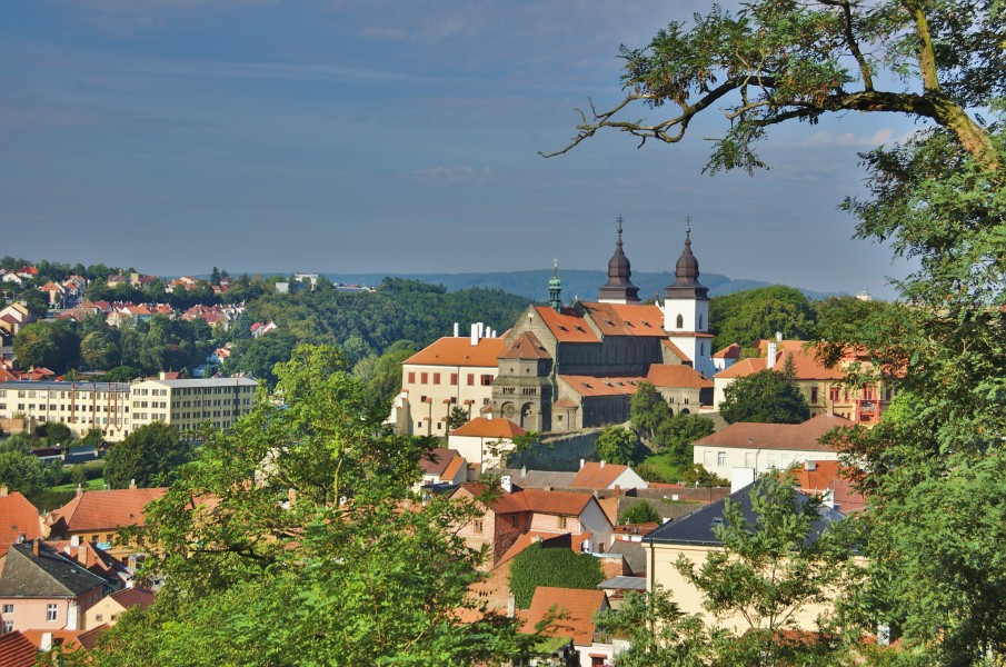 Bazilika sv. Prokopa - pohled z ulice Na hrádku, Třebíč