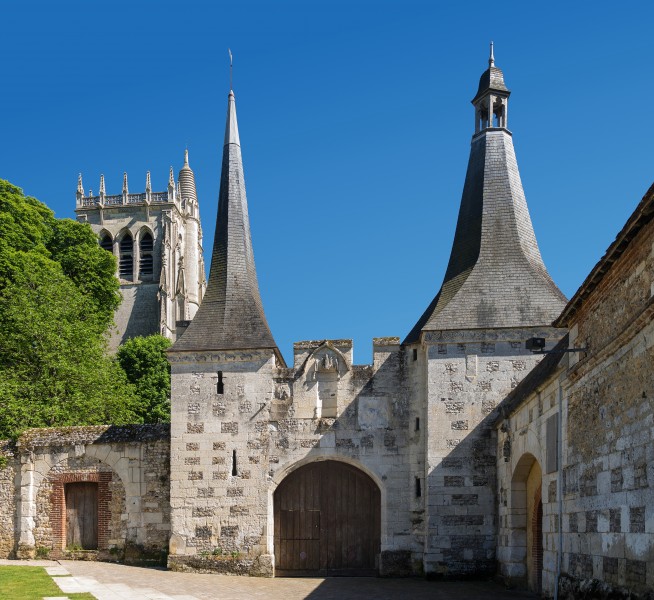 Bec Hellouin abbey main entrance