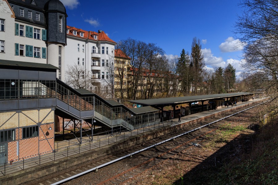 Berlin S-Bahn Botanischer Garten 04-2015 img1