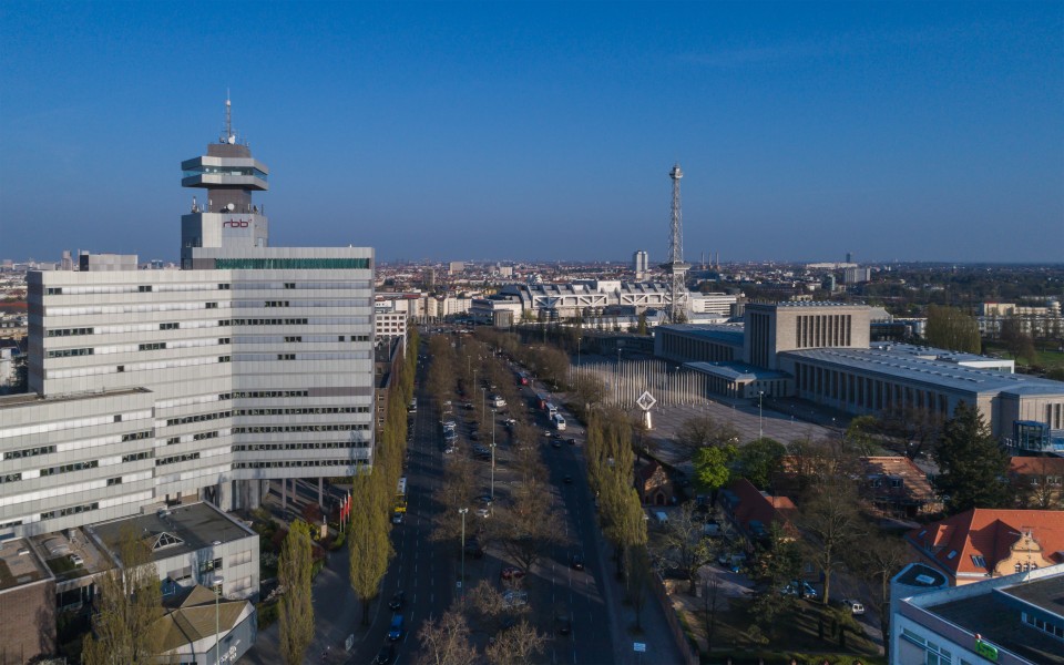 Berlin Th-Heuss-Platz UAV 04-2017 img3