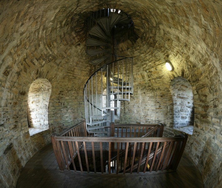 Bi Sparrenburg innen wide
