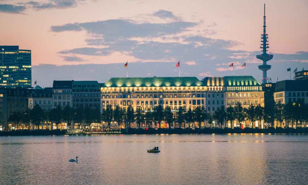 Binnenalster Sunset - Hamburg (19198605320)