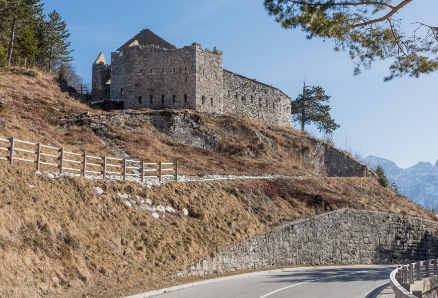 Bovec Strmec na Predelu Fort Hermann 10032015 0547