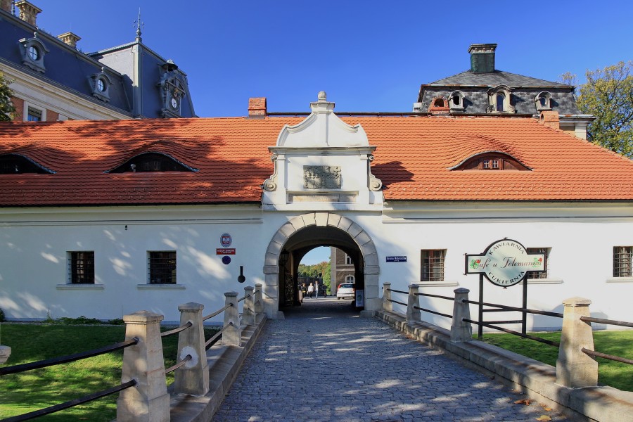 Brama Wybrańców w Pszczynie 4