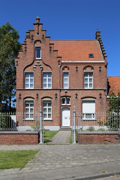 Bredene Kerkstraat Pastorie R02