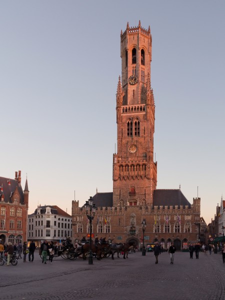 Brugge, de Belfort-Hal of Halletoren (oeg29457) op de Markt 2e poging foto4 2015-09-27 19.26