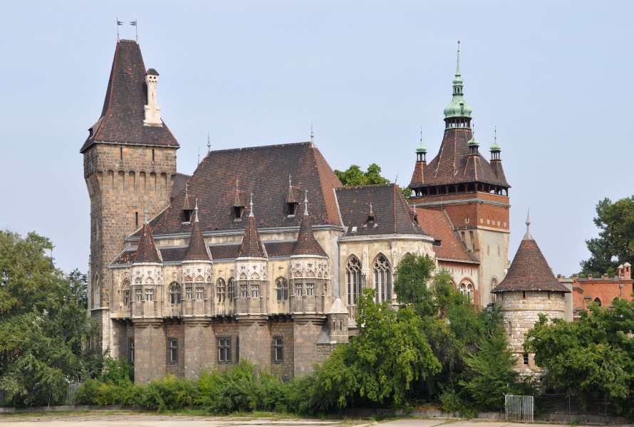 Budapest Vajdahunyad Castle R01