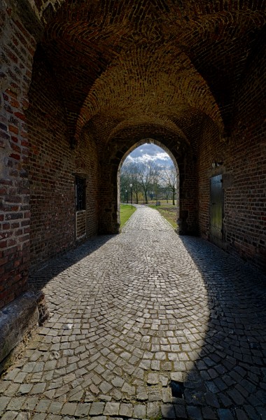 Burg-Vondern-Durchgang-2013