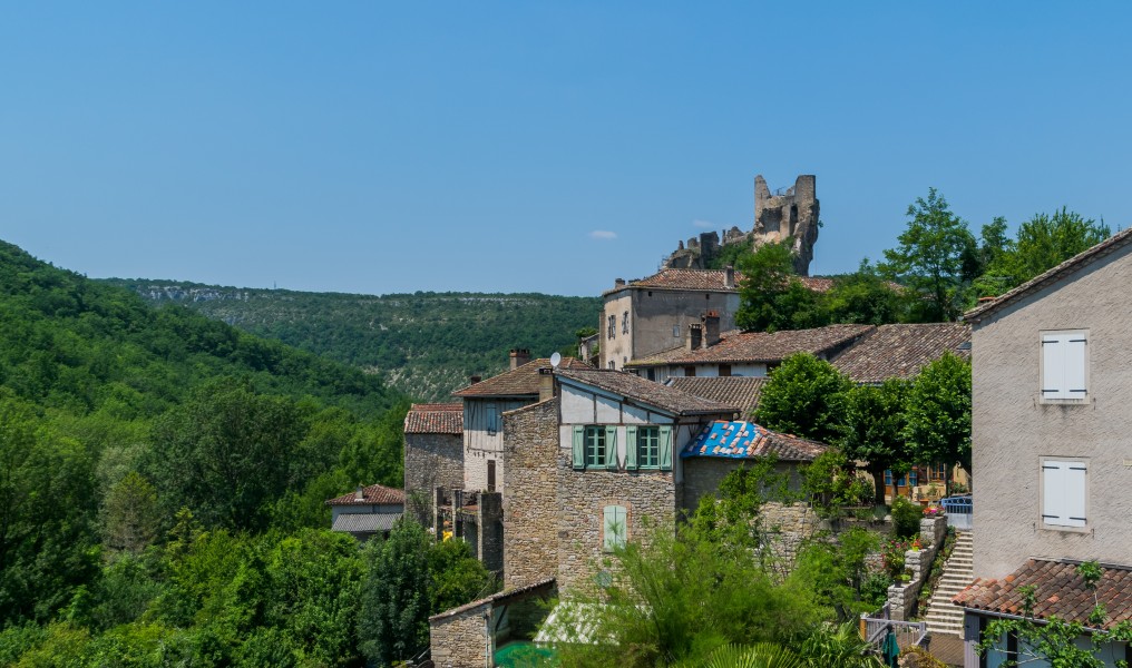 Castle towering over the town of Penne