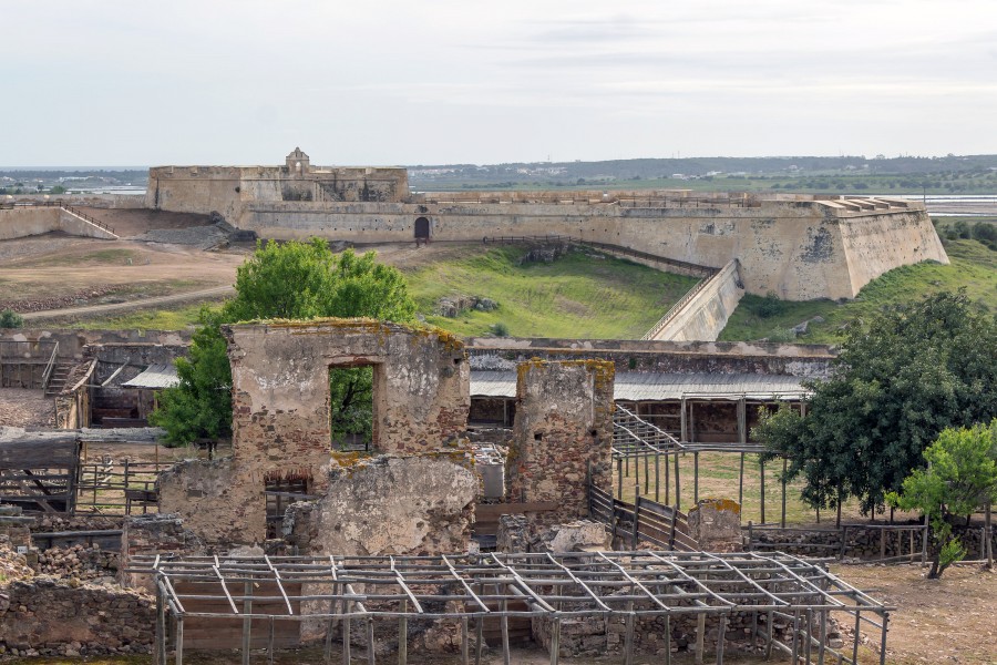 Castro Marim Castle Inside 02