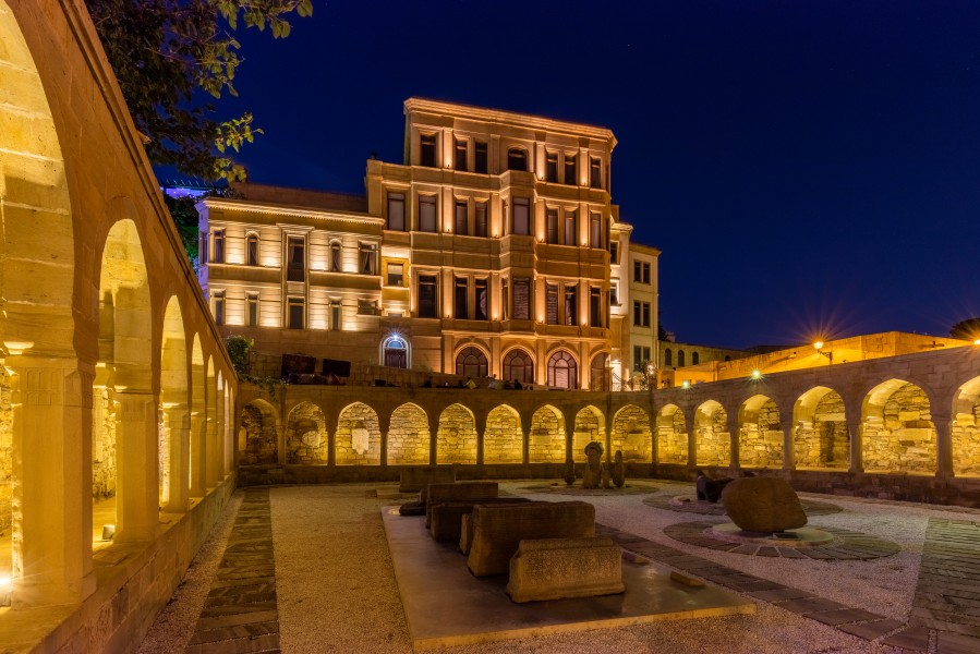 Centro histórico, Baku, Azerbaiyán, 2016-09-26, DD 218-220 HDR
