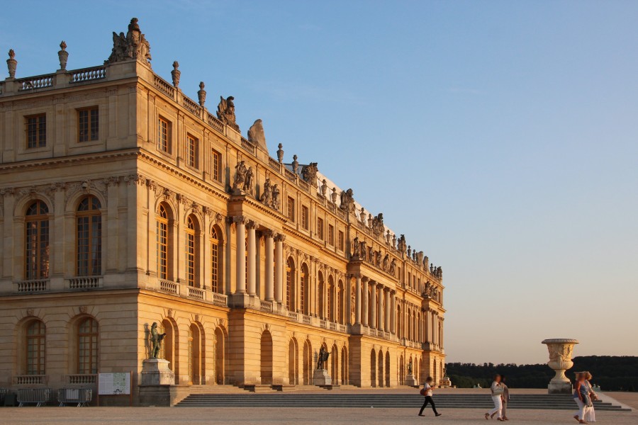 Château de Versailles au coucher du soleil en 2013 13