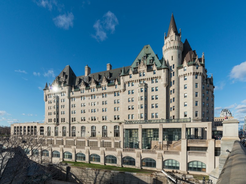 Château Laurier, Ottawa, South view 20170422 1