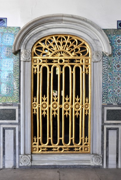 Chamber of the Holy Mantle in Topkapı Palace, Istanbul, Turkey 001