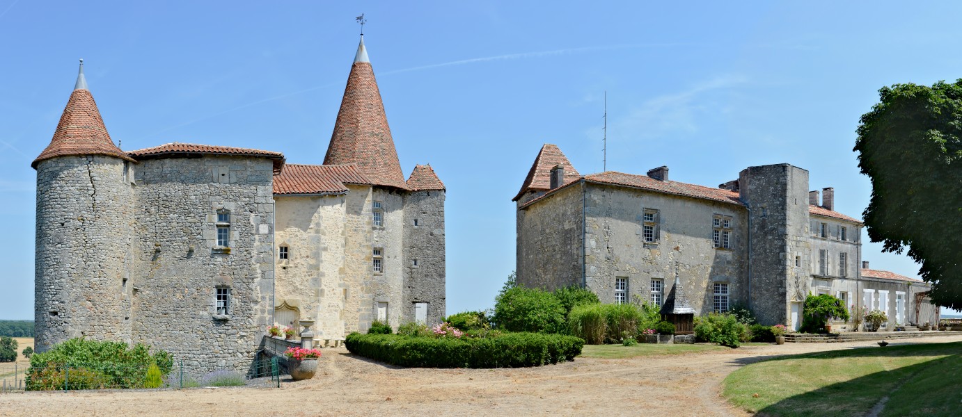 Chillac 16 Château Façade b 2013