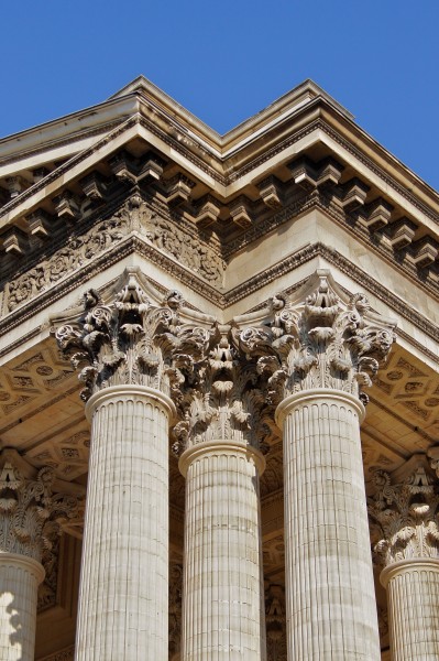 Colonnes chapiteaux pantheon