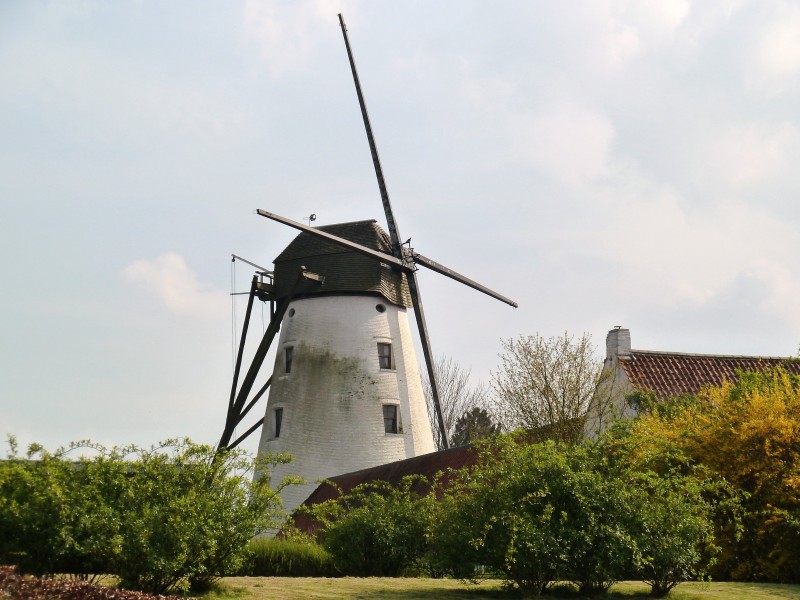 Courtrai.- moulin musée, d-hotel