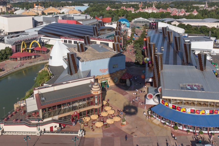 Disney Village - 20150803 08h41 (10762)